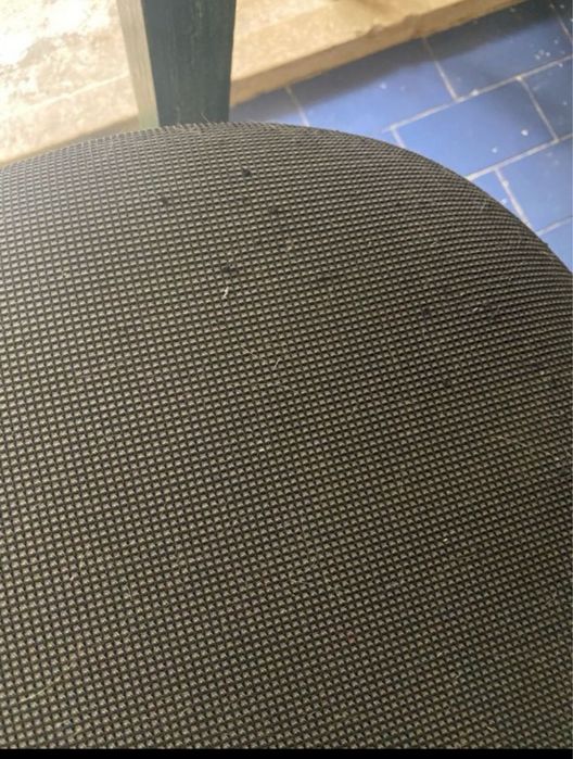 2 cadeiras em tecido e ferro