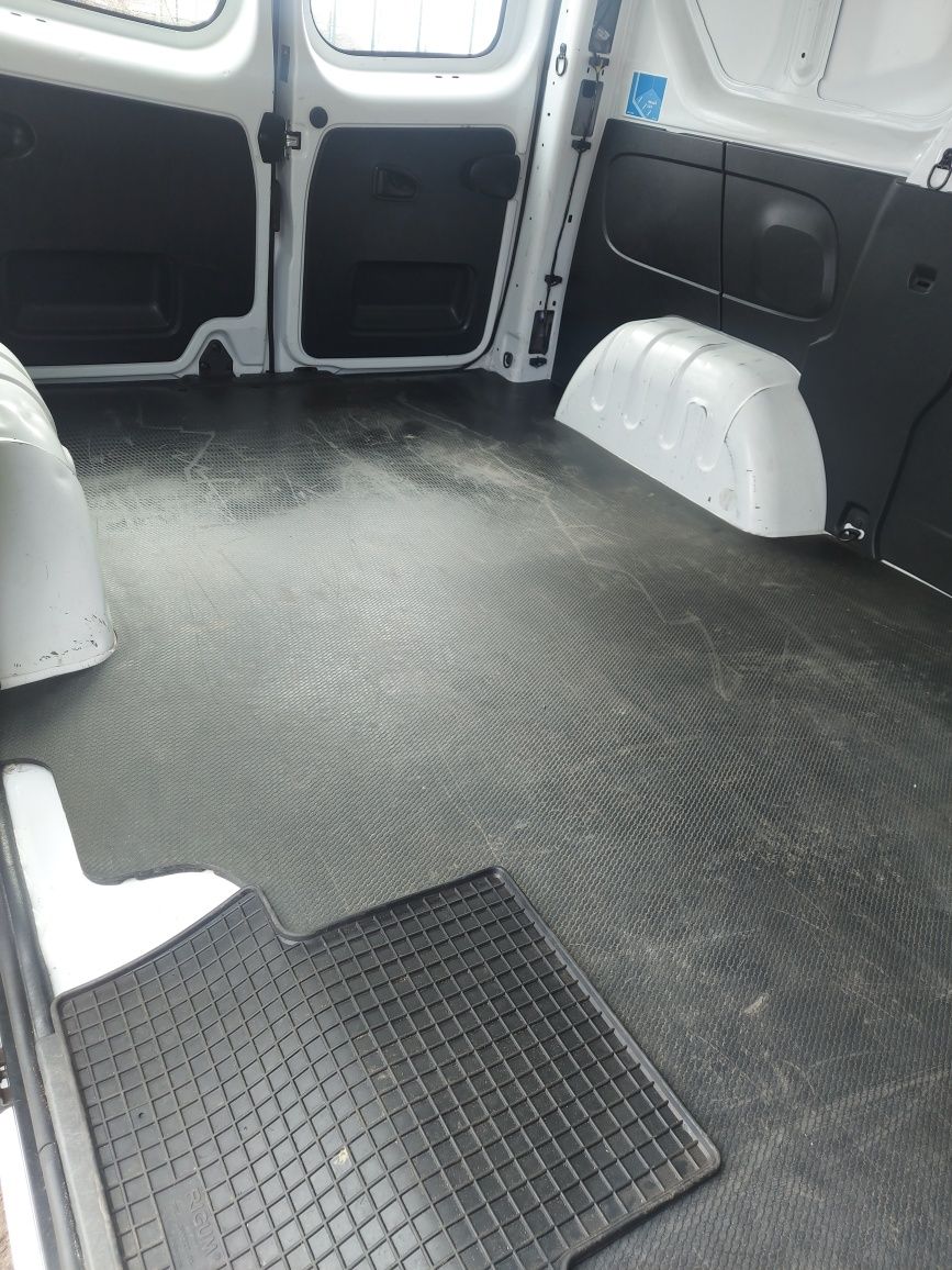 Продам або обміняю на кросовербус OPEL VIVARO 2017