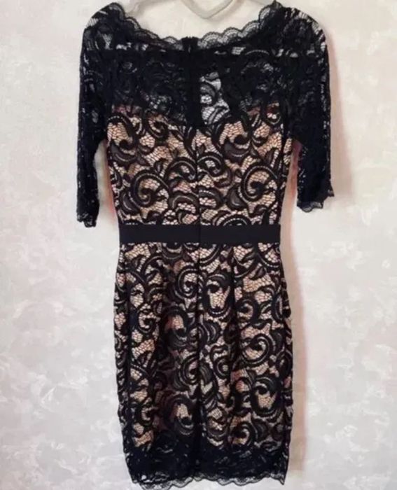 Святкова dress-футляр мереживо