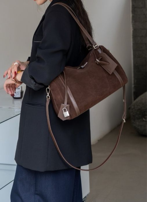 Жіноча сумка із натуральноі замші