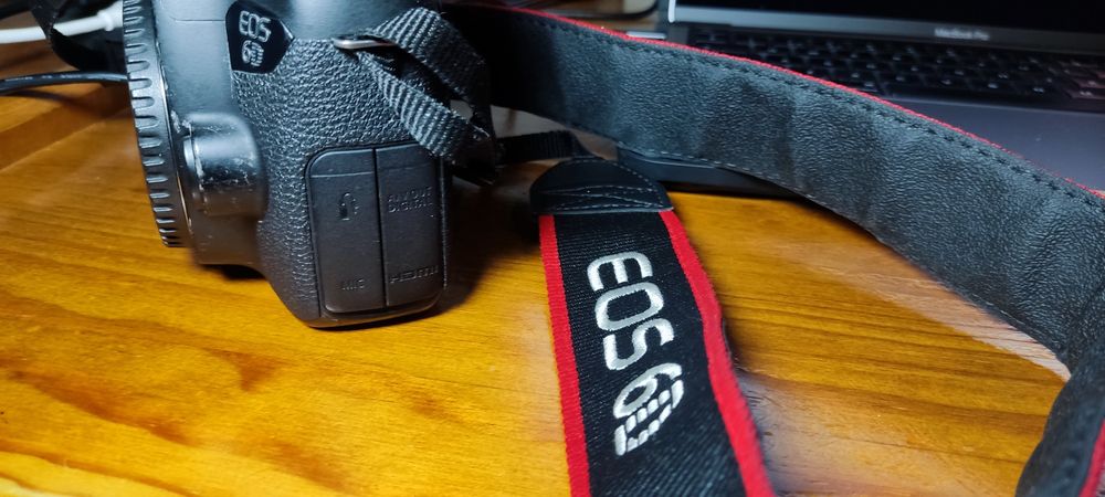 Canon EOS 6D em muito bom estado