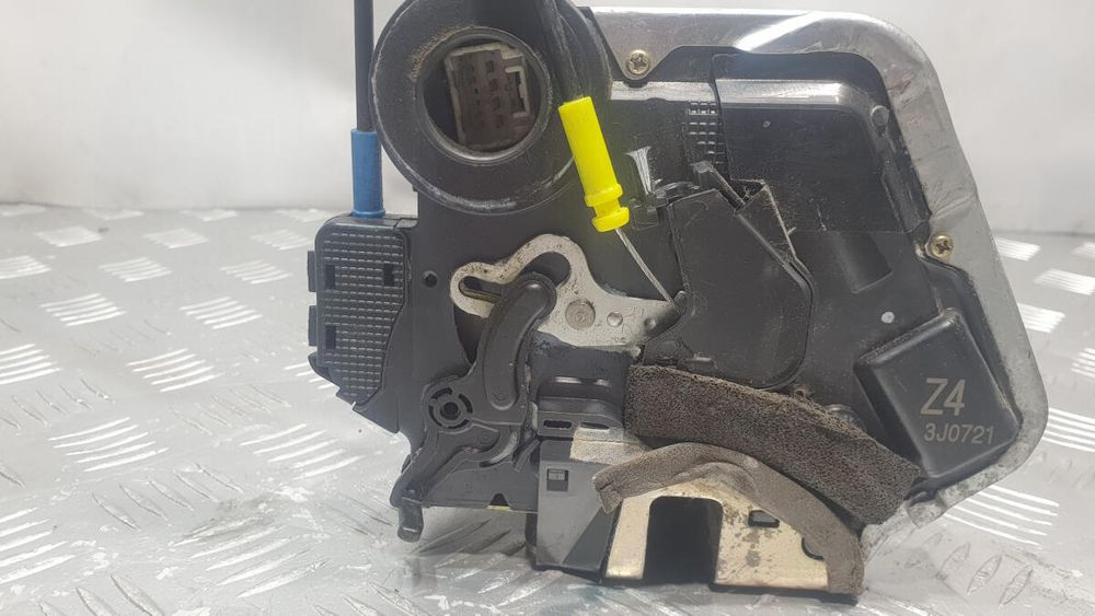 Замок двери задней правой электр 8 пинов LEXUS RX 2003-2009 разборка