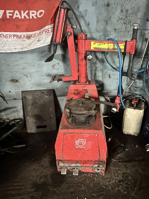 Montażownica do opon