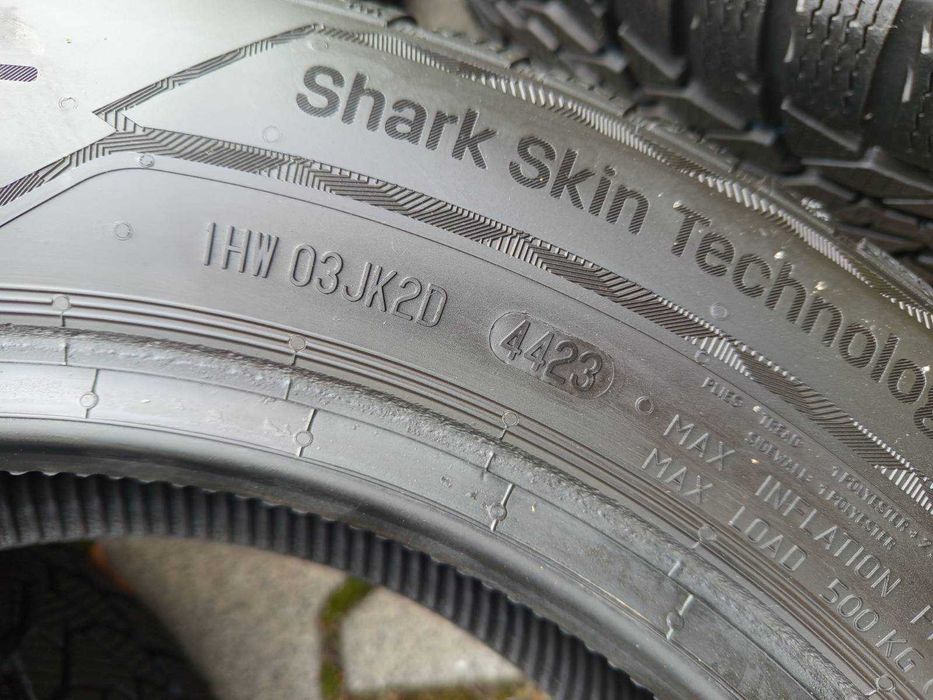 175/65/15 komplet opon Uniroyal i Nokian zima dot 4423 i 3121