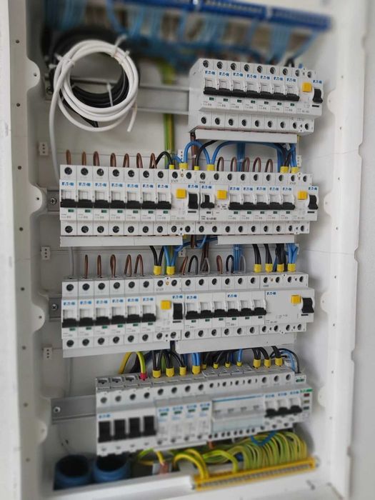 Profesjonalne Instalacje Elektryczne Krop-Instal