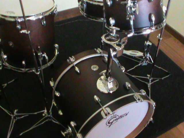 Bateria Gretsch catalina club jazz/Hardware Tama - NOVA