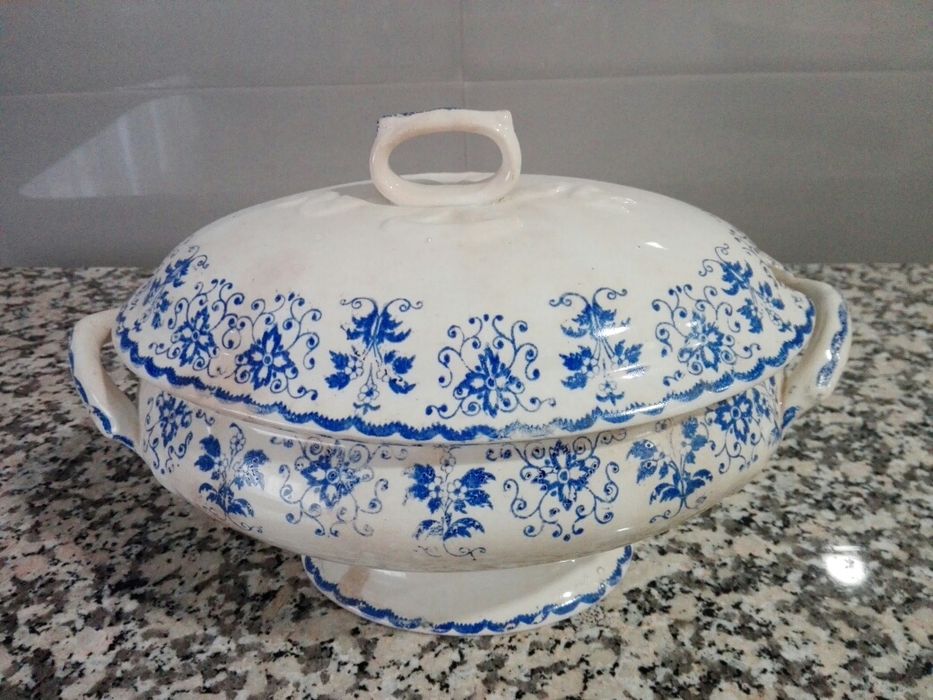 Terrina Sacavem muito antiga