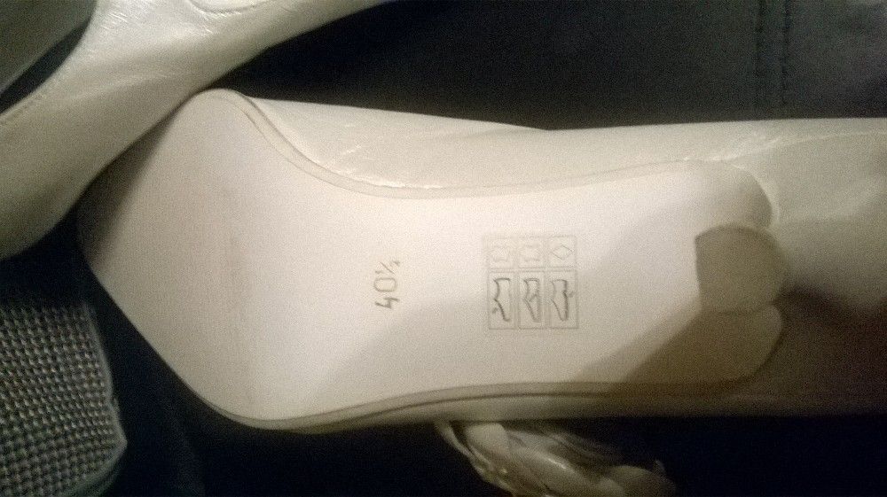 skorzane biale buty do slubu