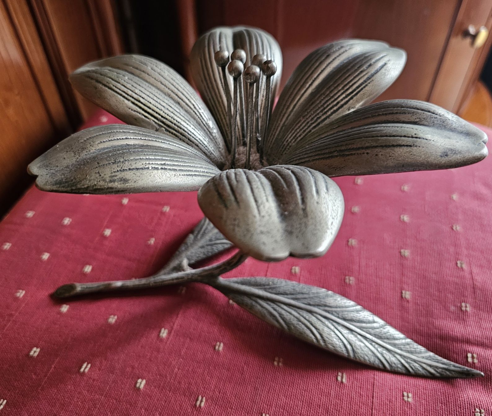 Flor de lótus em bronze