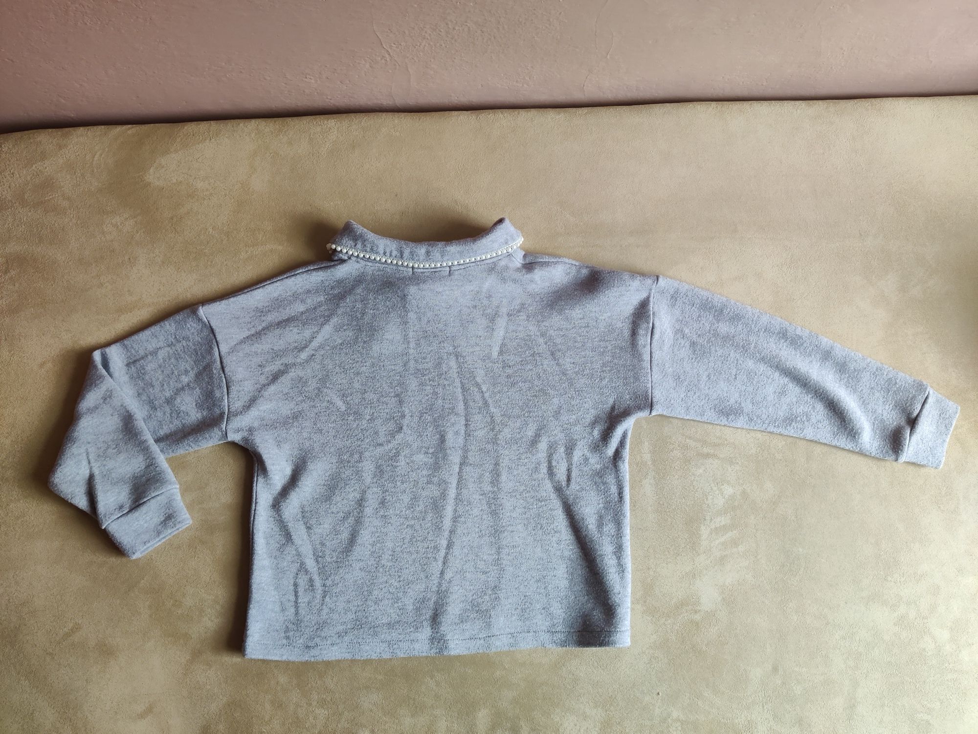 Sweter - bluza z ozdobnym kołnierzem z perełkami S/M