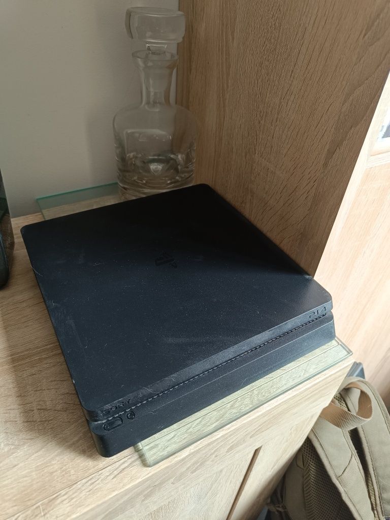 Konsola PlayStation 4 1TB