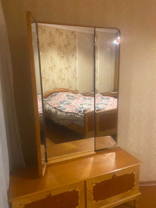 Тумбочка трюмо  Зеркало
