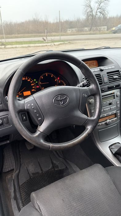 Toyota Avensis 2.0 дізель в гарному стані