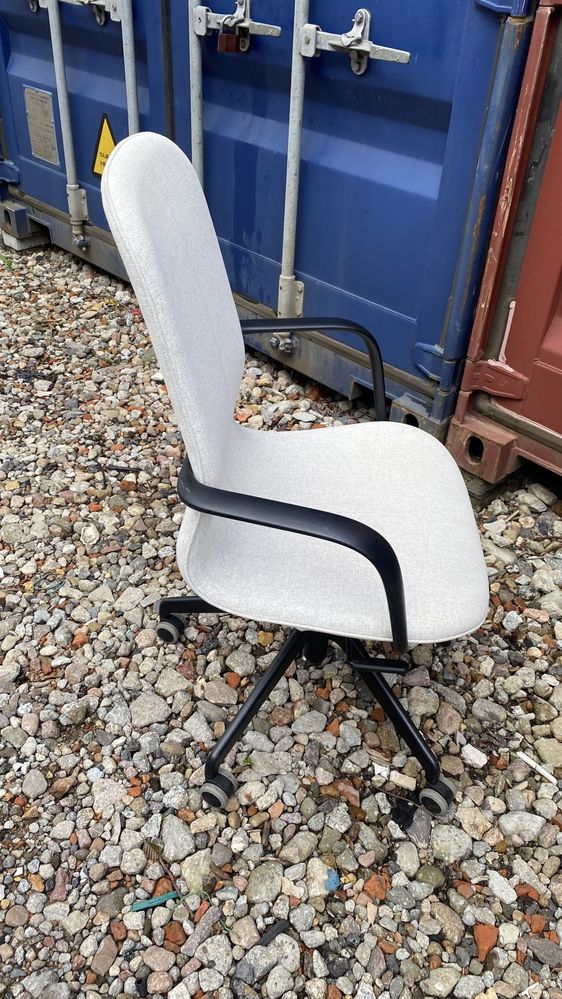 Krzesło konferencyjne/biurowe wysokie LANGFJALL IKEA, beżowe/czarne