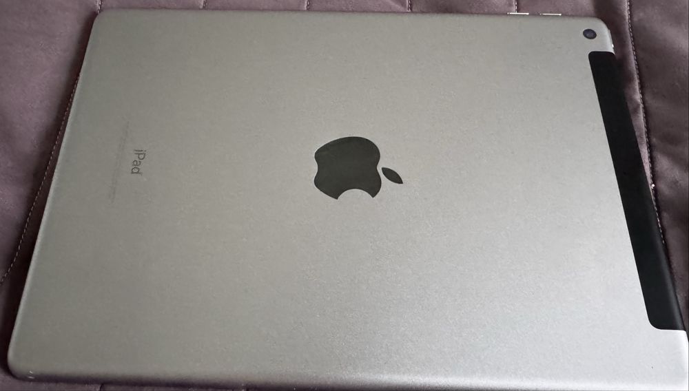 Айпад планшет Apple iPad (6-го поколения) 128 ГБ
