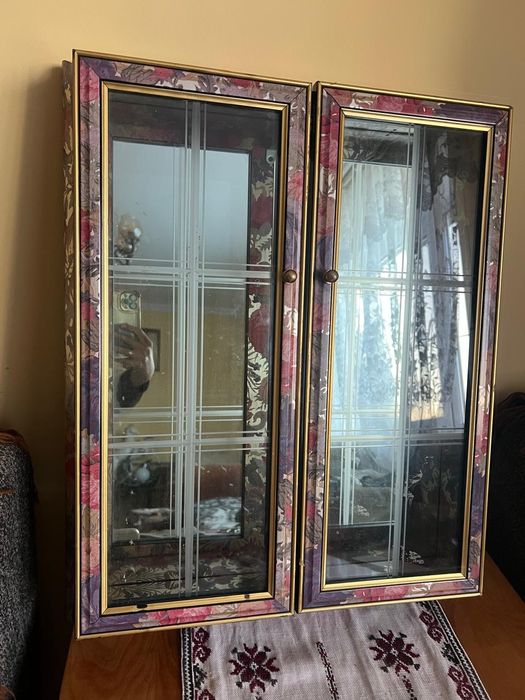 Поличка - шкаф..