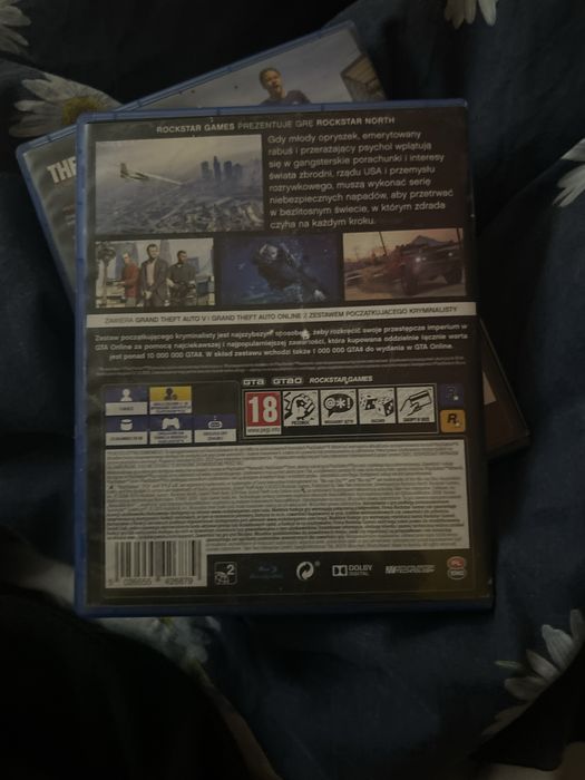 Sprzedam fife 23 na ps4 zero jakichkolwiek rysek  ufc 4 i gta5premium