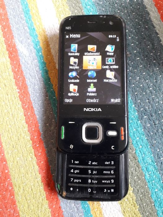 Nokia  n85  telefon