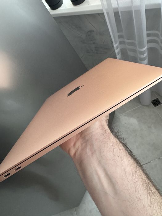 Macbook air 13” 2020 i3 8gb 256