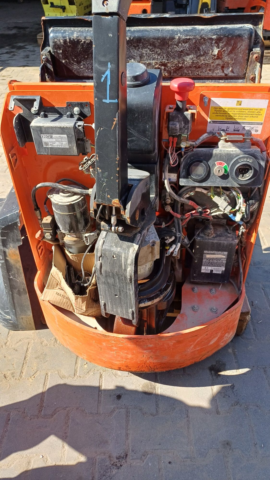 Elektryczny wózek paletowy Hyster P 2.0