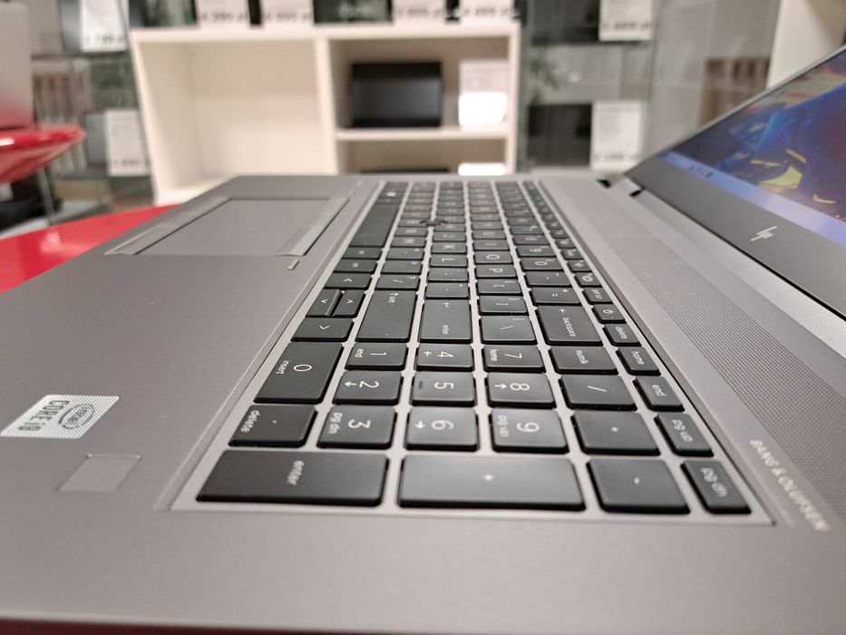 Potężny Laptop HP Zbook Fury 17 G7 i9-10885h 128GB/2TB SSD RTX 6GB W11