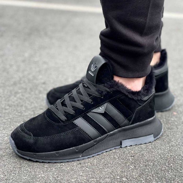 Зимові теплі Чорні кросівки Adidas на хутрі Адідас 40-44 чоловічі