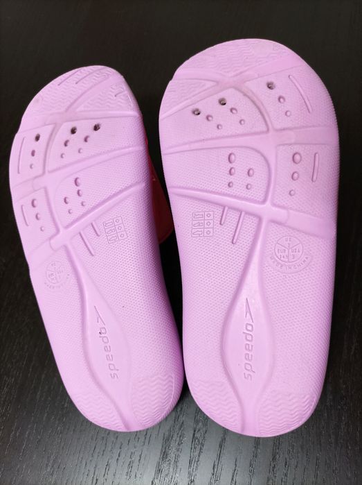 Chinelos para Menina marca Speedo (Tam. 34.5)