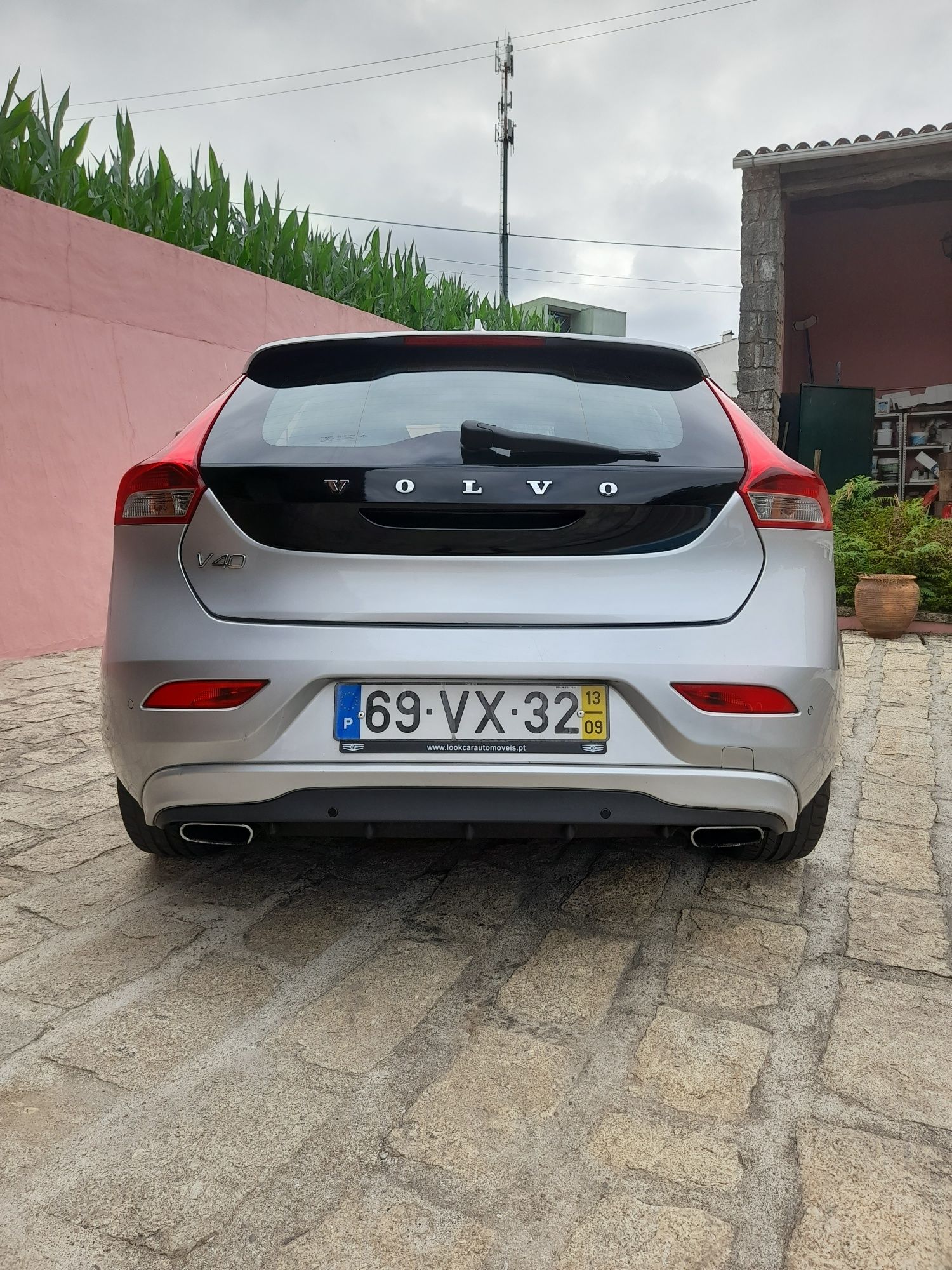Volvo V40 2013 excelente estado