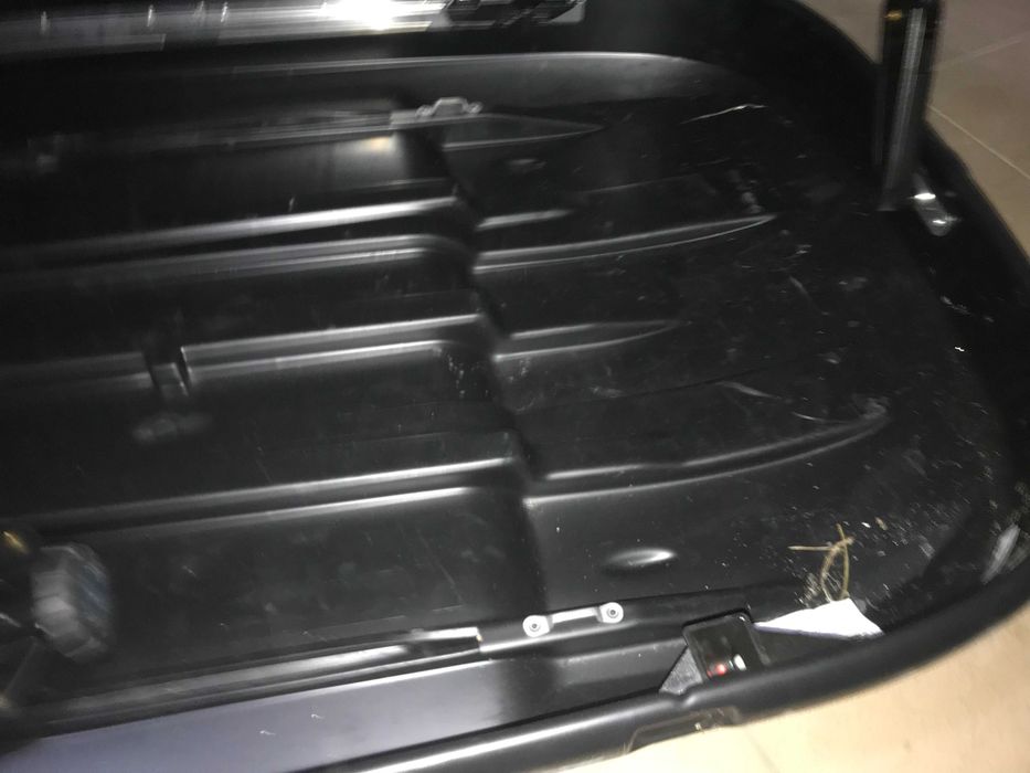 Witam,
Sprzedam box/bagażnik dachowy Thule Touring L