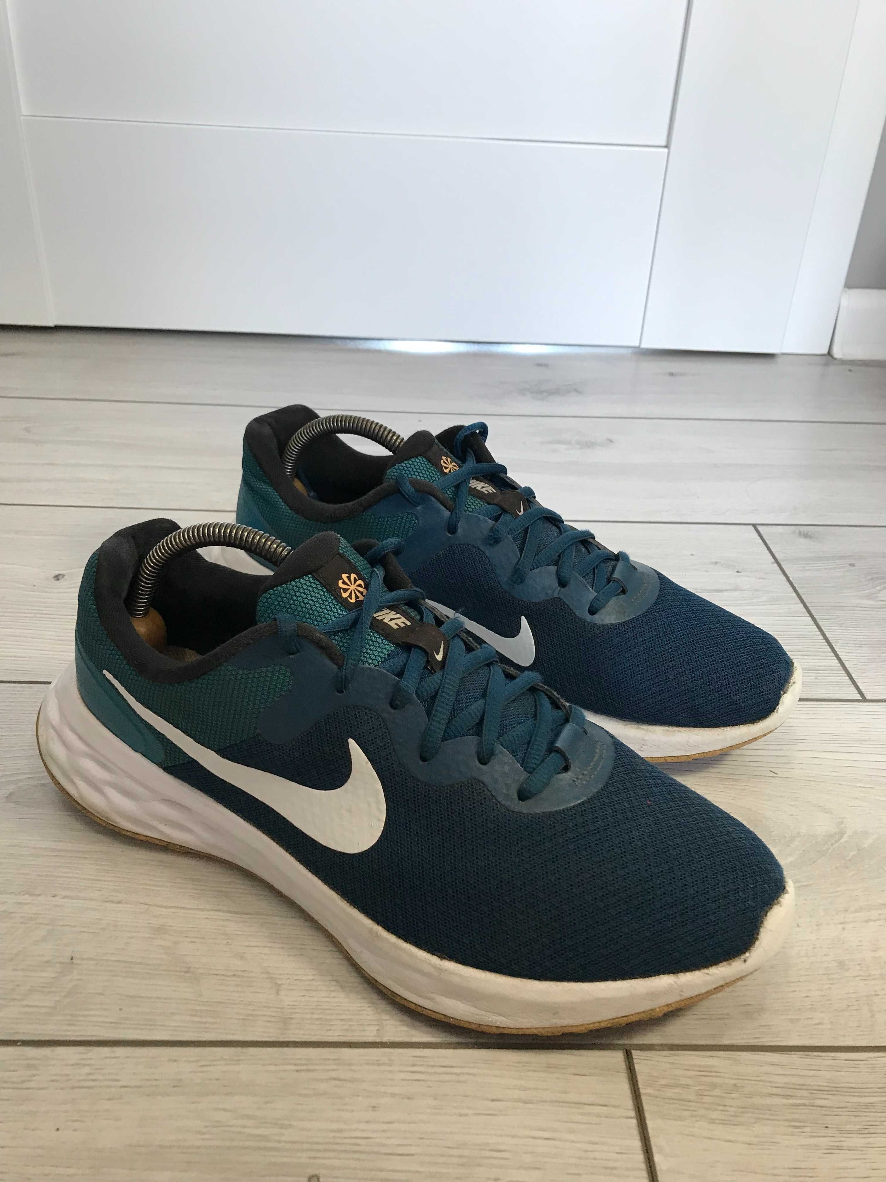 Buty Nike Revolution 6 rozm. 44