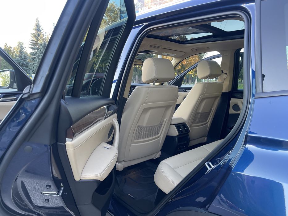 Продам BMW X3 x-Drive в максималній комплектації!