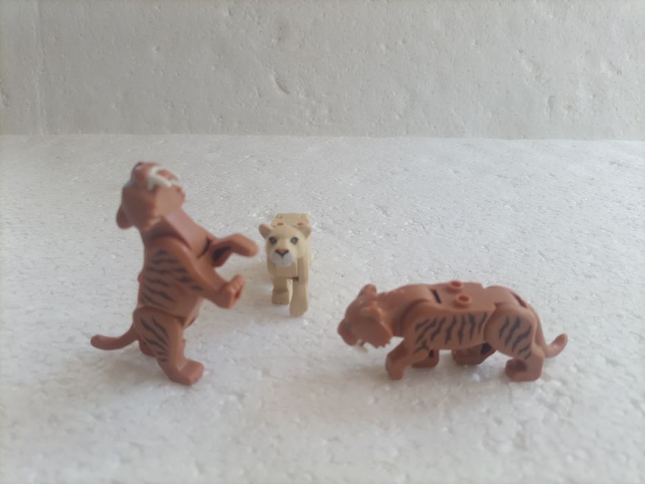 Klocki LEGO zwierzęta tygrys poma lwica