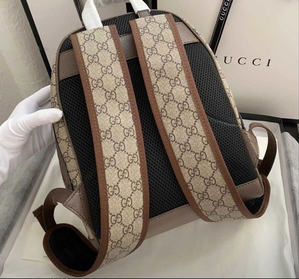 Жіночий шкіряний рюкзак Gucci
