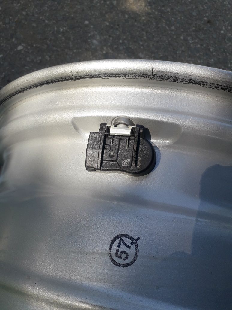 Felgi 17 aluminiowe BMW X1 X2 G20 G30 G31 5x112 et 39