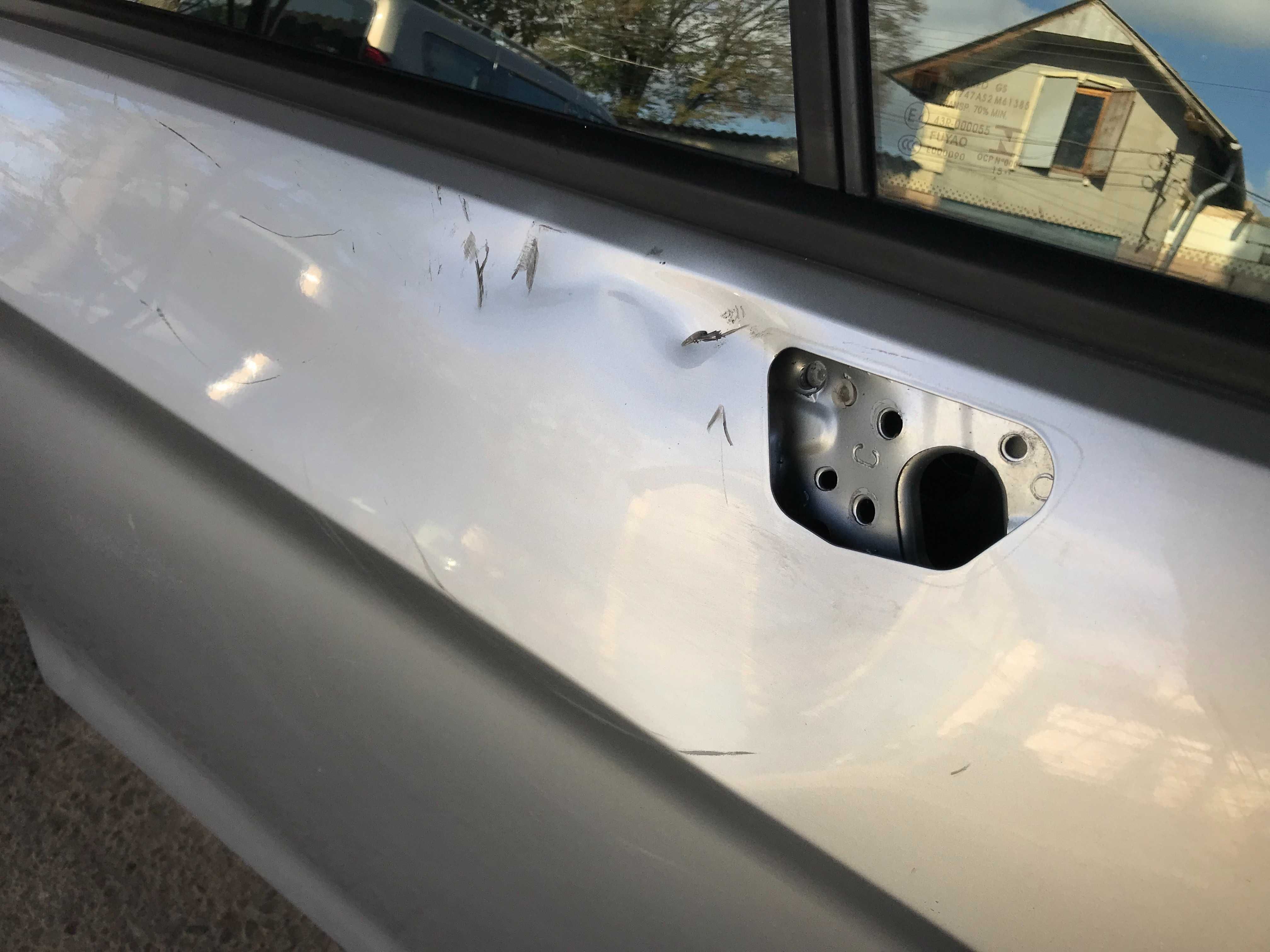 Передня права дверка Opel Astra K
