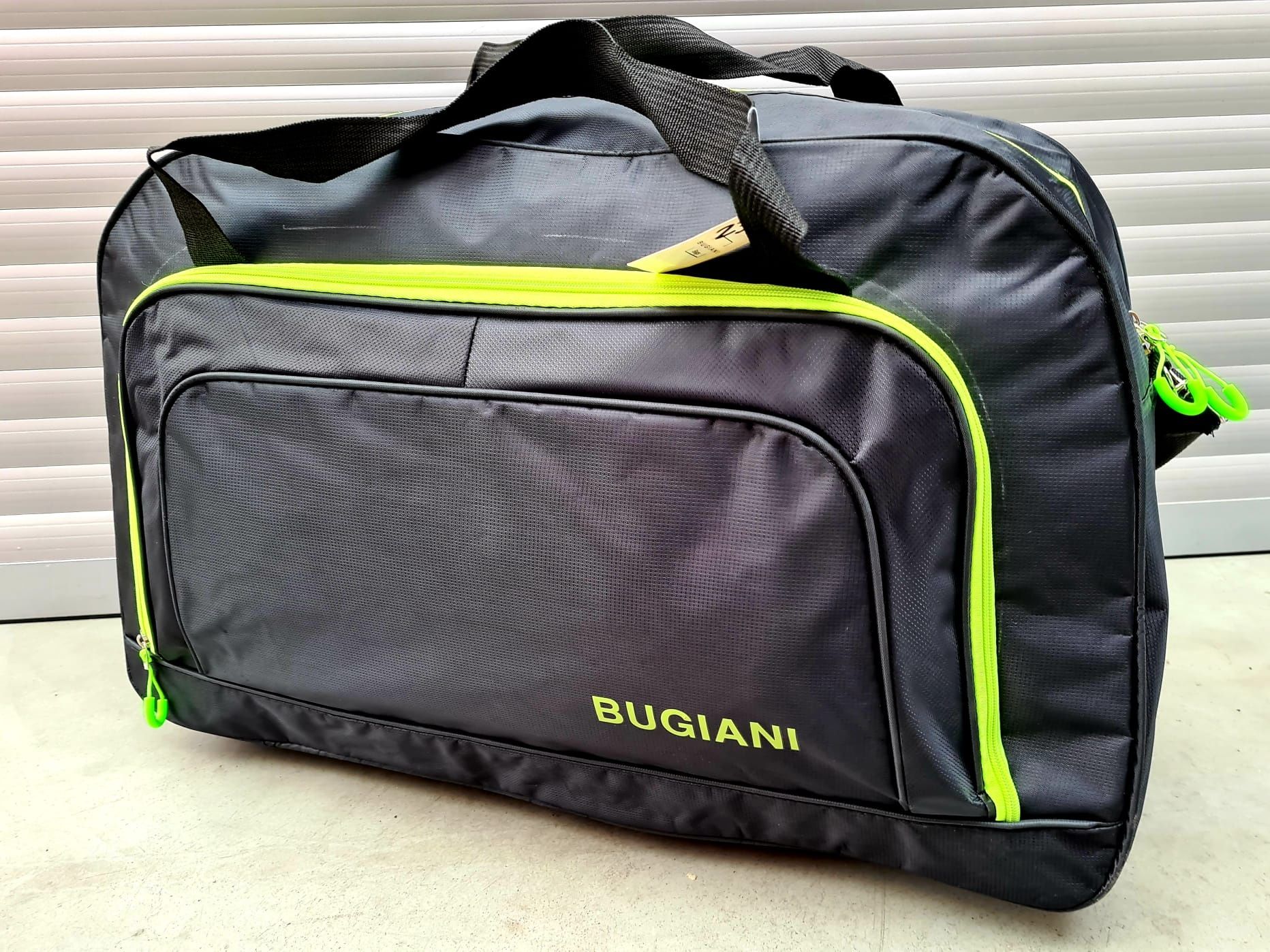 Nowa duża czarna sportowa torba turystyczna Bugiani
