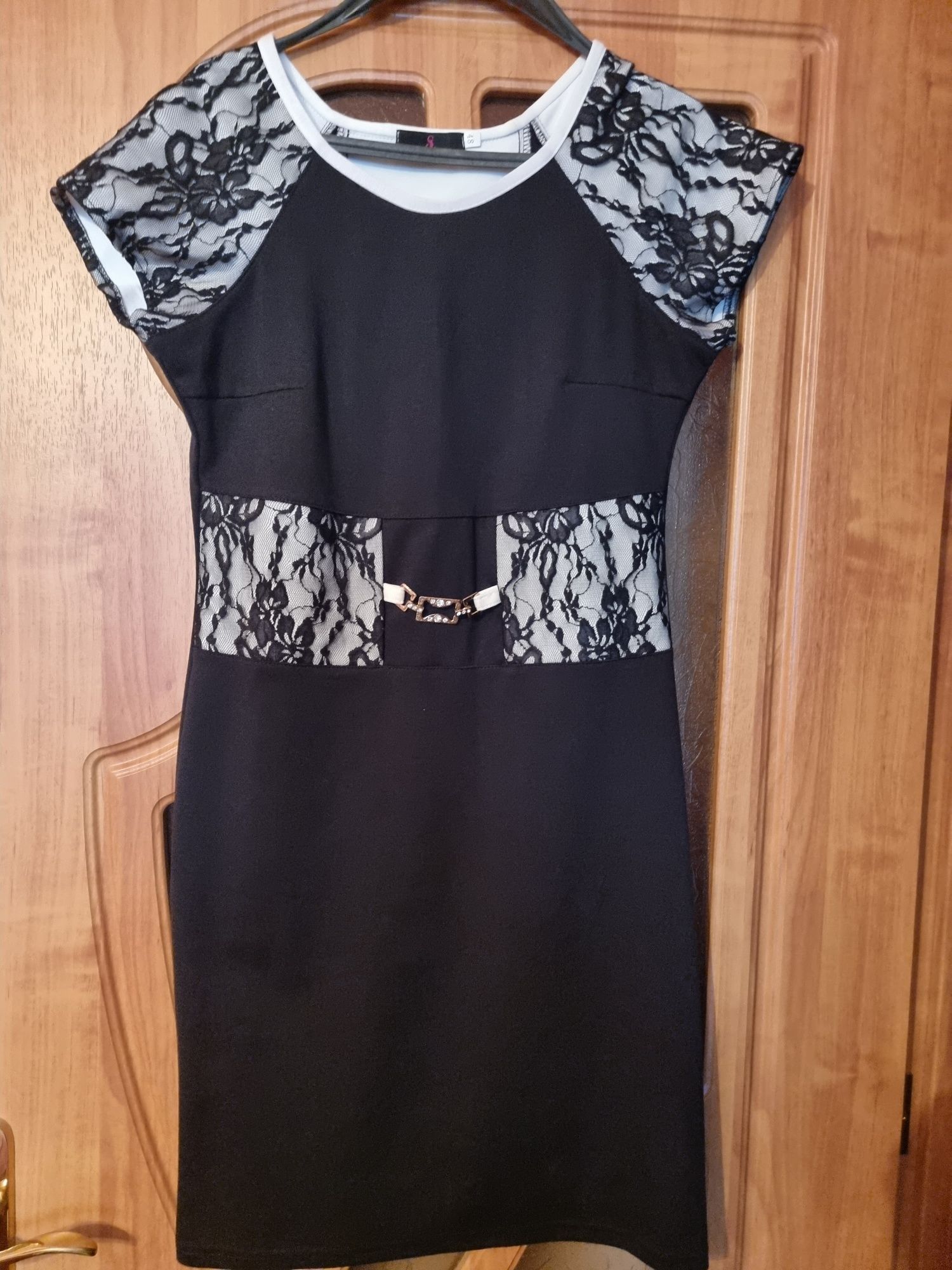 Платье женское черно-белое размер 48