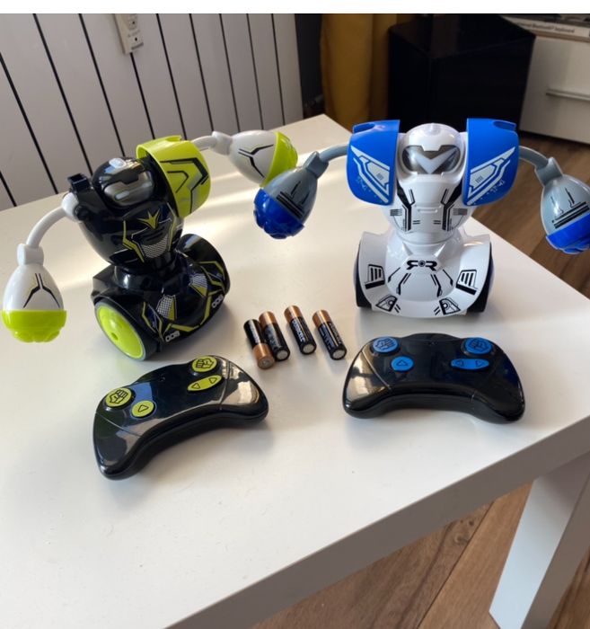 2 roboty 2 pady jak nowe