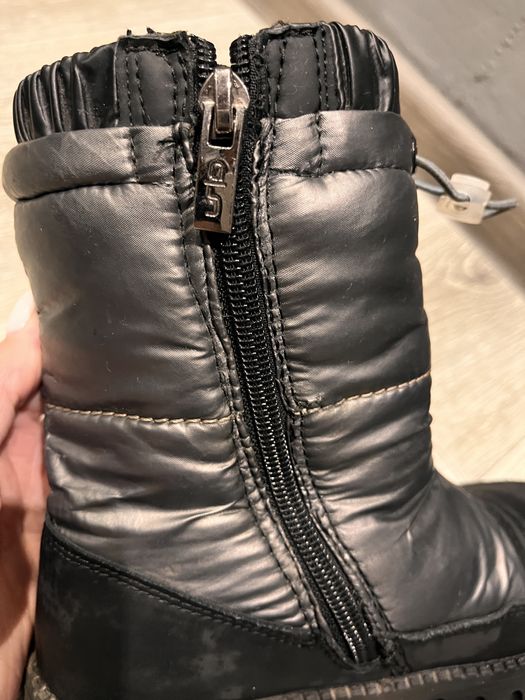 Продам зимові чоботи