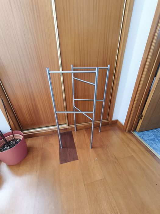 Toalheiro de pé IKEA