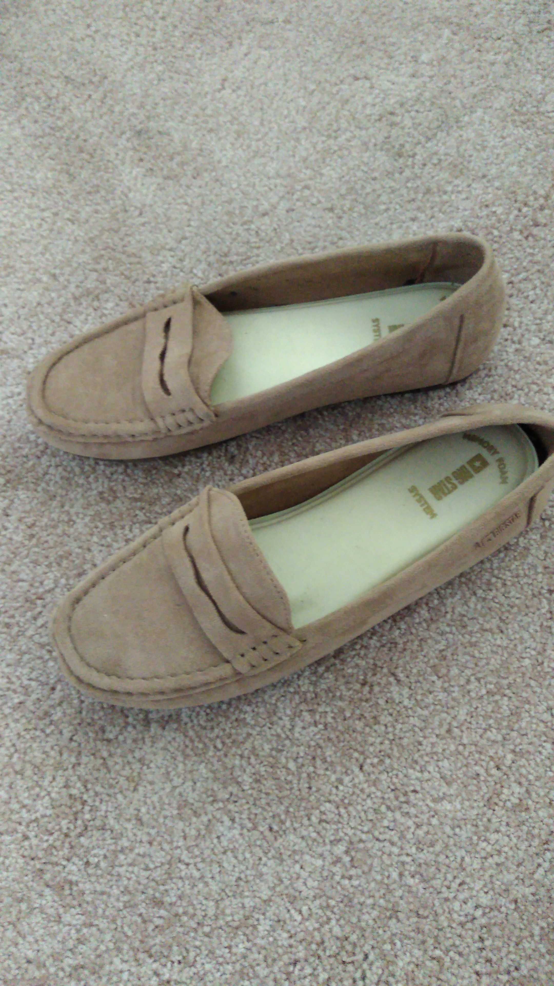 Buty mokasyny jasny bez