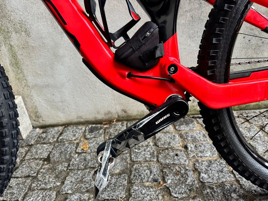 Bicicleta suspensão total