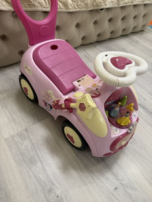 Продам толокар Disney
