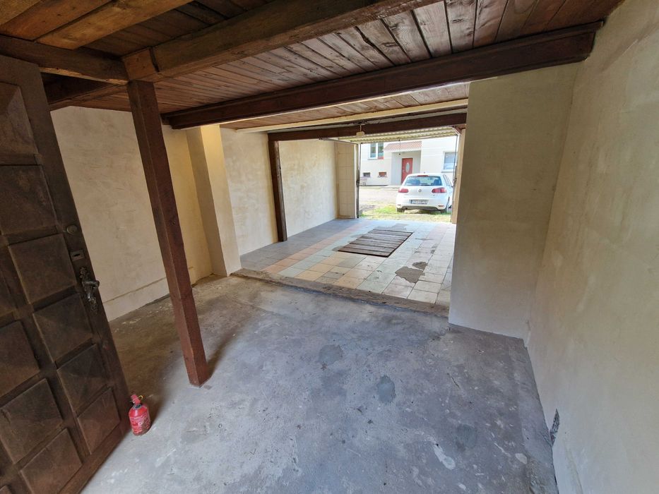 Garaż 32m2 z kanałem i ogródkiem!