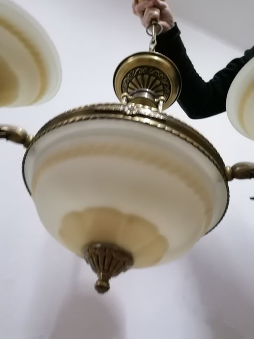 Candeeiro usado em bom estado de conservação e com lampadaa