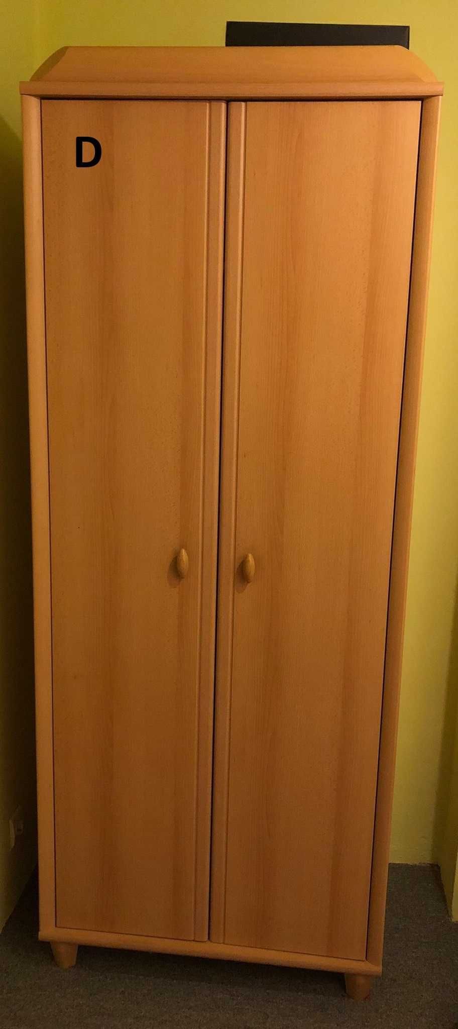 Zestaw szaf i regałów