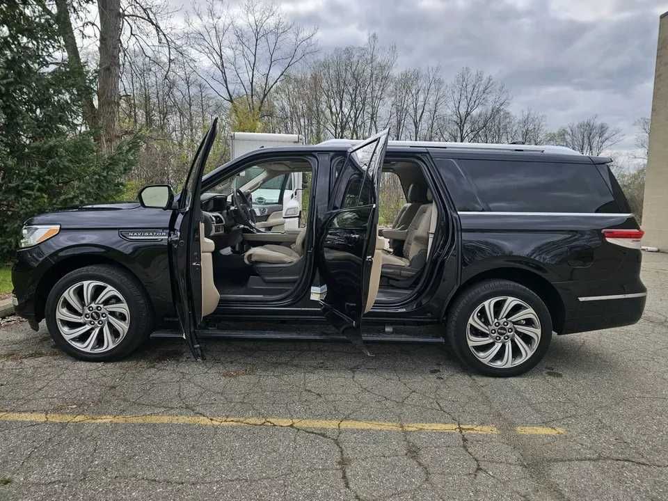 2022 Lincoln Navigator