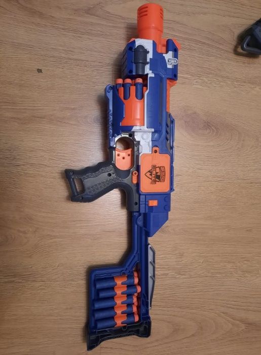 Nerf Elite z zestawie 20 strzałek