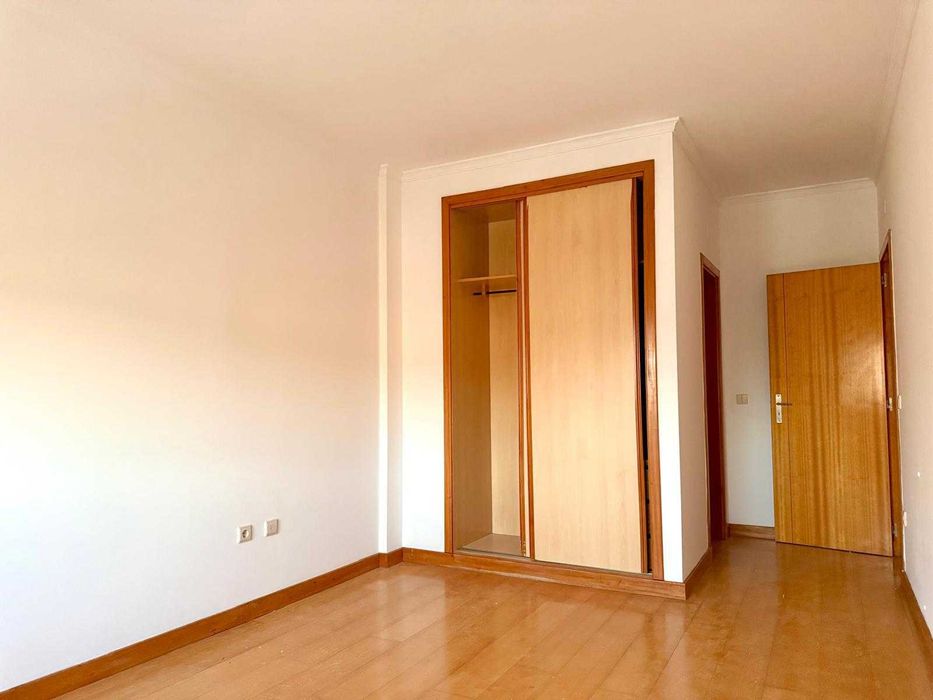 Alugo apartamento t3