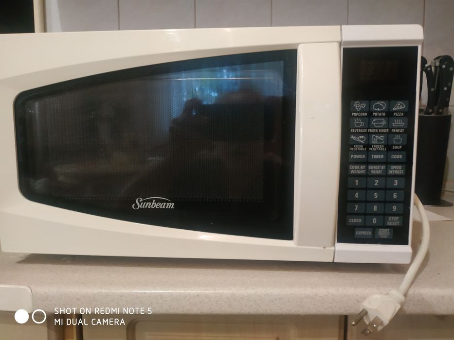 Микроволновка США Рабочее напряжение 120 Вольт